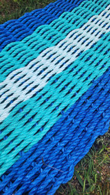 5 Stripe Lobster Rope Mat Blue, Teal and Seafoam close up